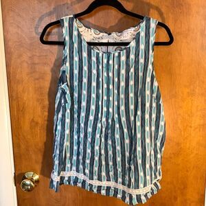 Southern Tide EUC blue/pink striped tank with lace details Size S